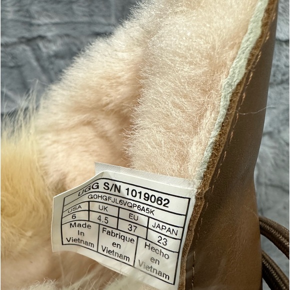 UGG Aya Boots - Brown - Size 6 - Brand New In Box - Waterproof - Picture 8 of 11
